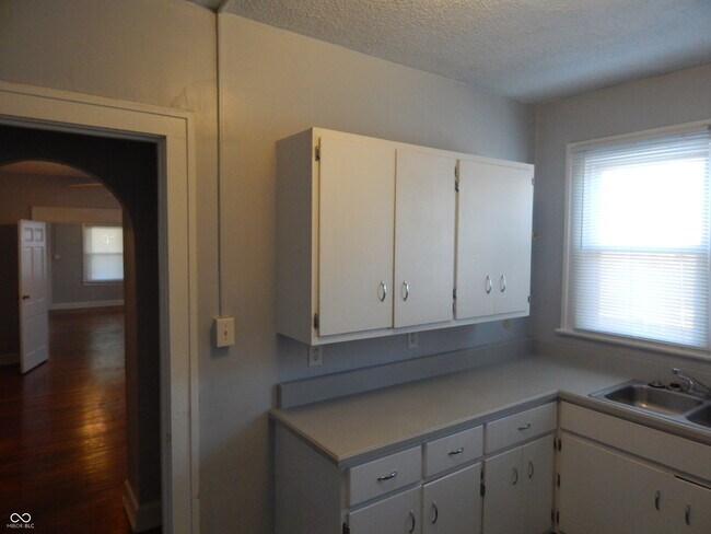 Foto del edificio - 4843 N College Ave