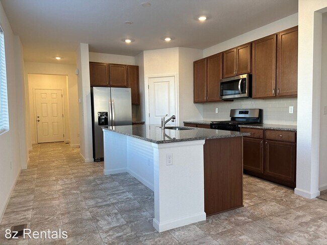 Building Photo - 3 br, 2 bath House - 2916 S Flat Circle