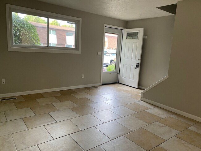 Foto del edificio - 2581 Shakespeare Ln
