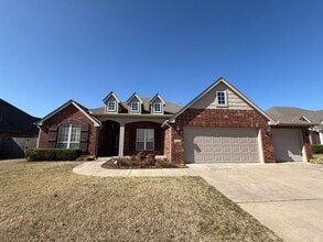 Building Photo - 4204 W Laredo St