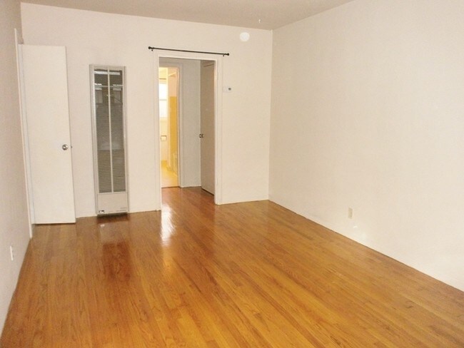 Building Photo - 2320 G St