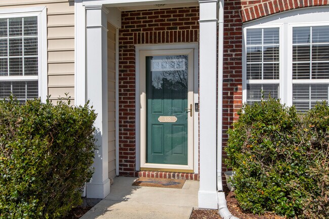 Building Photo - 138 Cedar Elm Rd