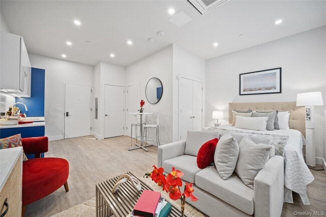 Building Photo - 40 Westchester Pl