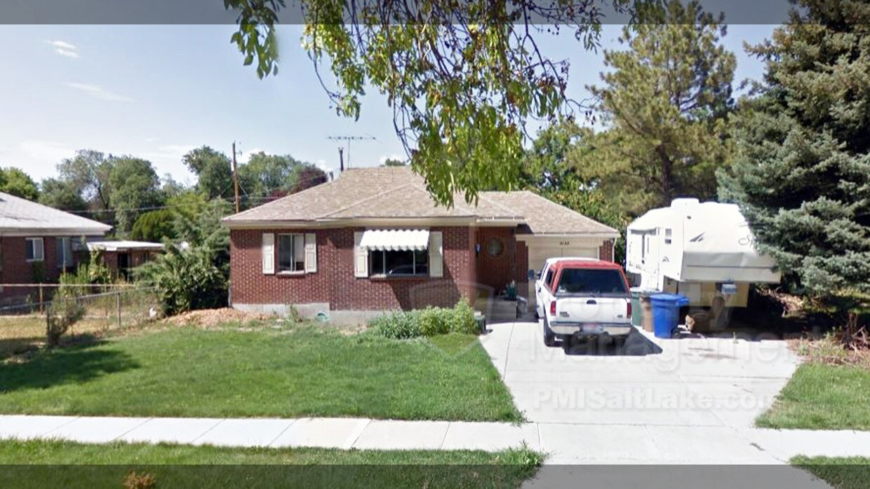 Primary Photo - 1056 W Macfarland Dr