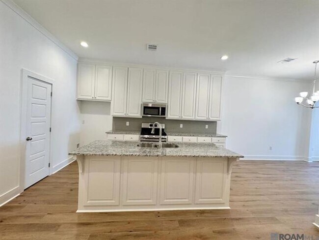 Foto del edificio - Brand new 3 bedroom, 2 bath town home!