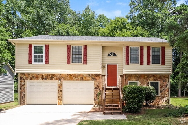 Building Photo - 2080 Bedford Ct