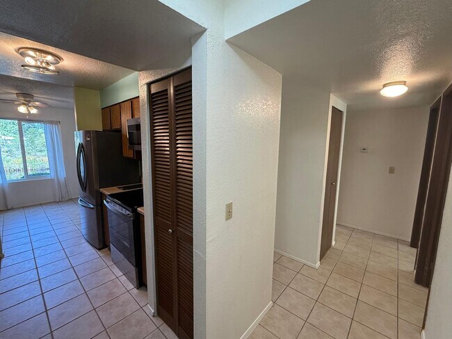 Foto del edificio - 2 Bedroom 2 Bathroom Sits Right on the Sho...