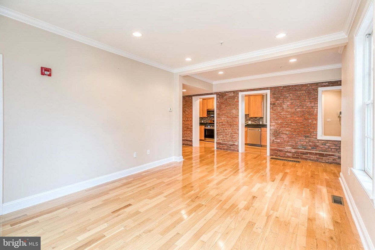 Foto principal - 249-251 N 2nd St