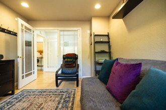 Building Photo - 611 Rheem Blvd