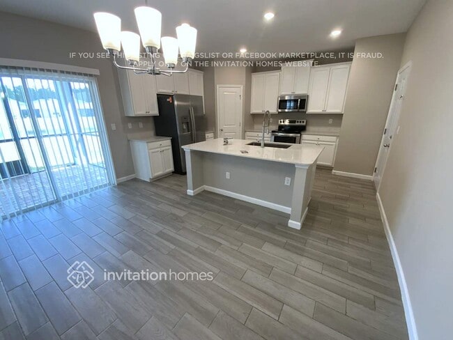 Building Photo - 7533 Chervil St