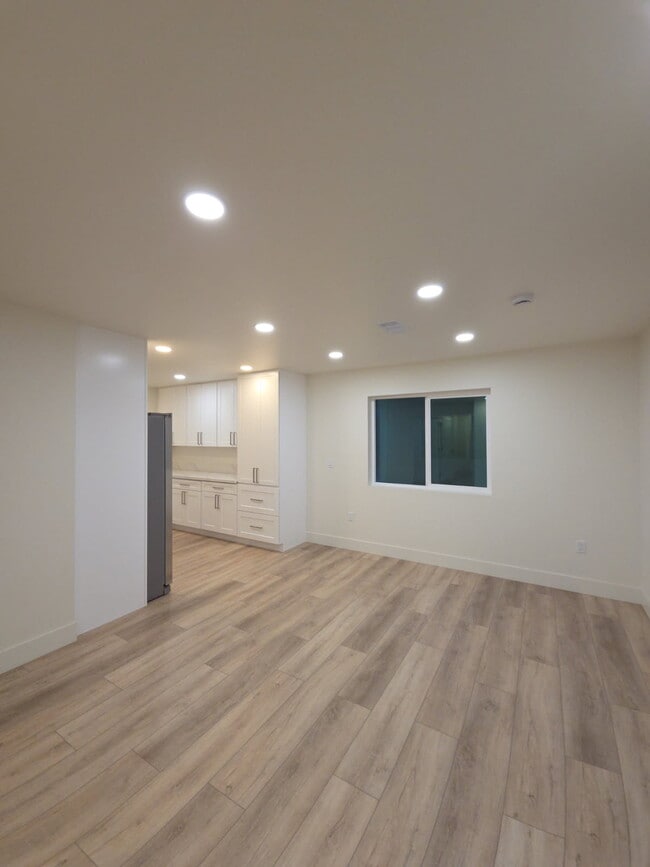 Building Photo - 1055 Via Esmeralda