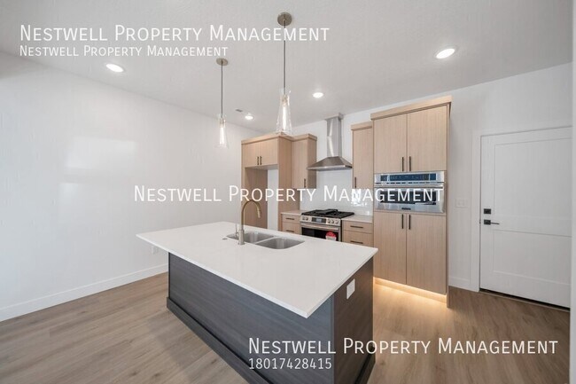 Building Photo - $500 OFF 1ST MONTH'S RENT -Brand New Stunn...
