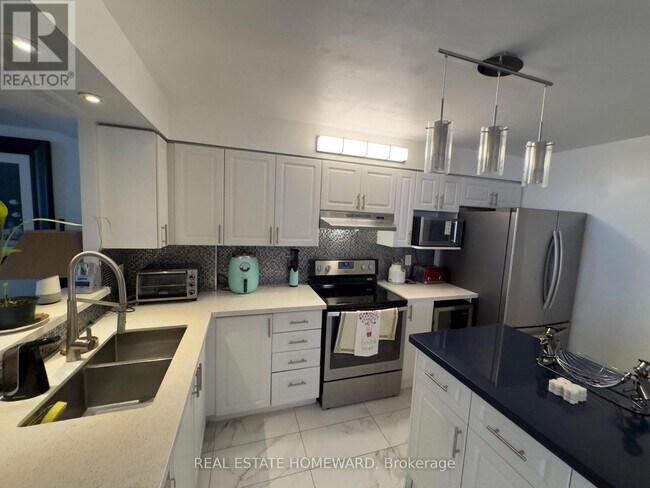 Photo du bâtiment - 708 Sheppard Ave E