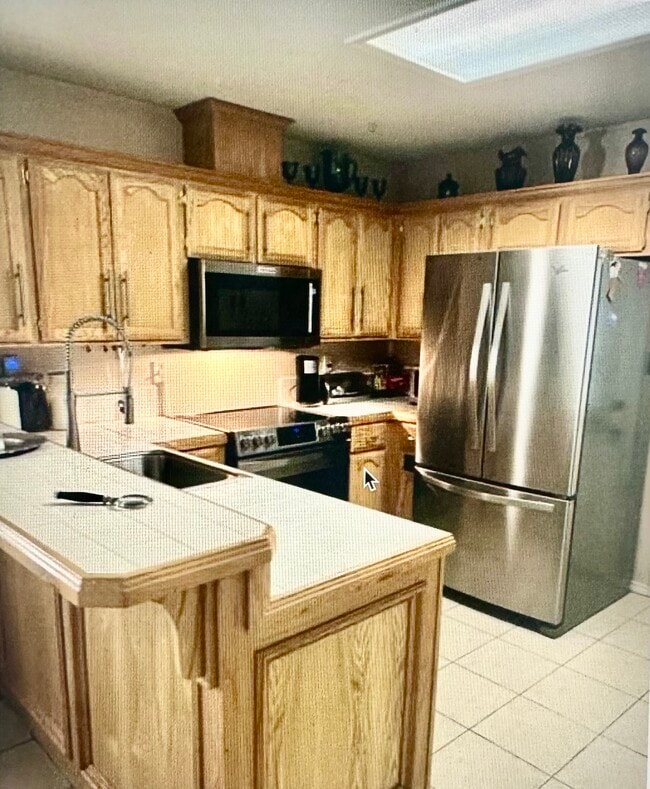 Foto del edificio - 313 Chico Blvd