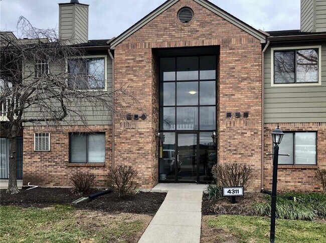 Building Photo - 4311 Village Pkwy Cir W