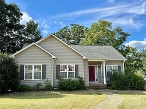 Building Photo - 3351 Robinwood Rd