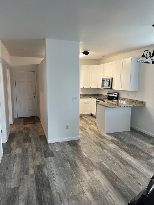 Building Photo - Home for Rent. PENDING DEPOSIT!!!