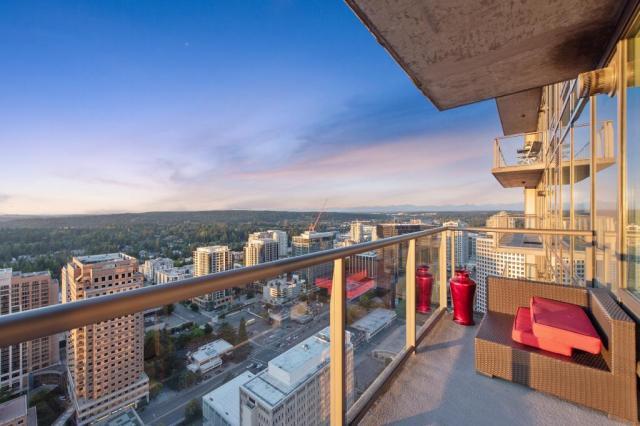 Building Photo - 2 bedroom in Bellevue WA 98004