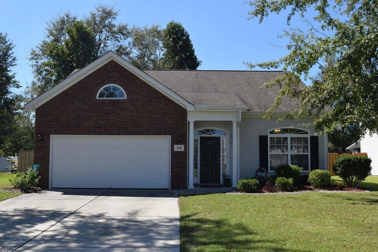 Building Photo - 136 Longbourne Way