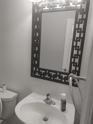 Foto del edificio - 3608 Boxwood Dr