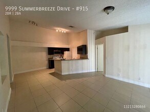 Building Photo - 9999 Summerbreeze Dr