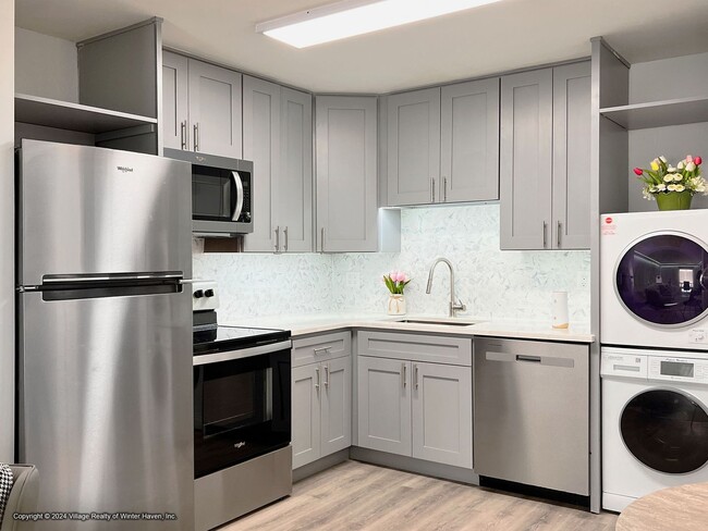 Interior Photo - The Jade