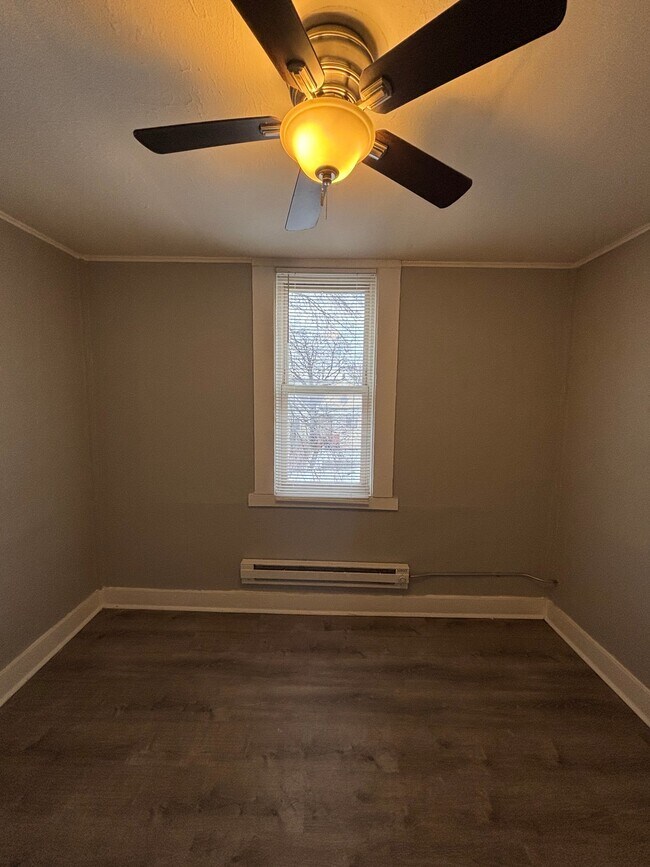 Building Photo - 7636 S Drexel Ave