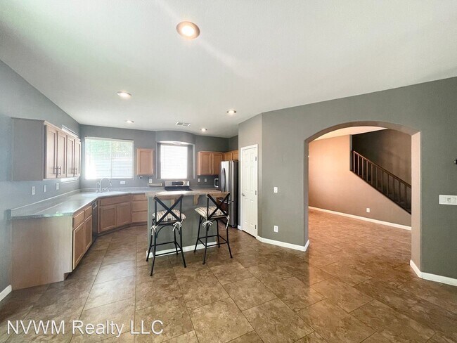 Building Photo - 4 br, 2.5 bath House - 70 Olimar Ave