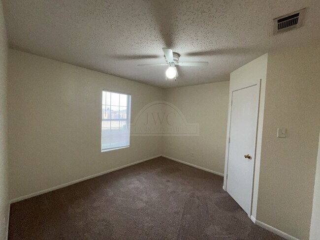 Foto del edificio - 4206 Frigate Dr