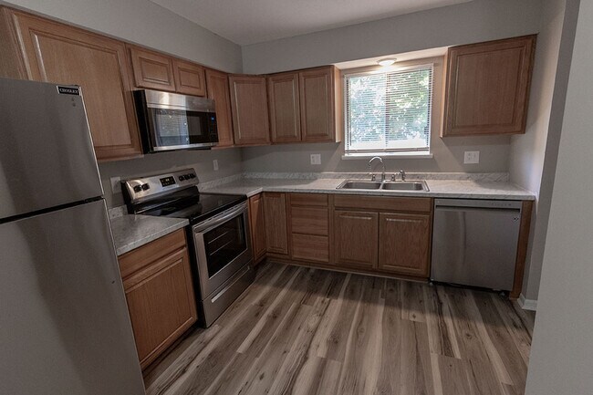 Foto del edificio - 3415 Balboa Ln