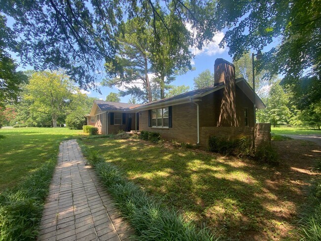 Building Photo - 3 br, 2 bath House - 1711 Elrod St.