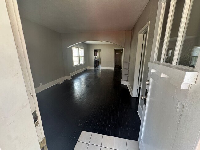 Foto del edificio - 3 Bedroom and 1 Bath Home With Recent Updates