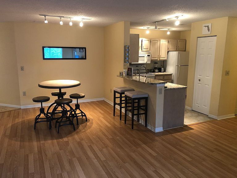 Foto principal - 1001 Normandy Trace Rd