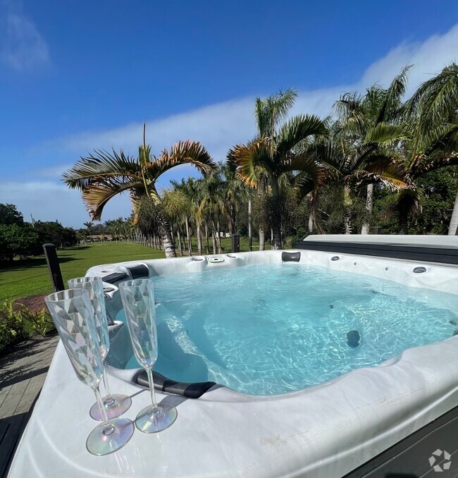 Building Photo - 714-714 Kanalani Pl