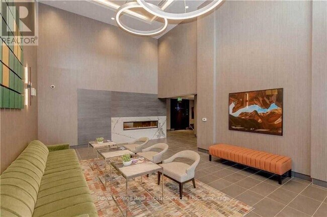 Building Photo - 95 Dundas St W