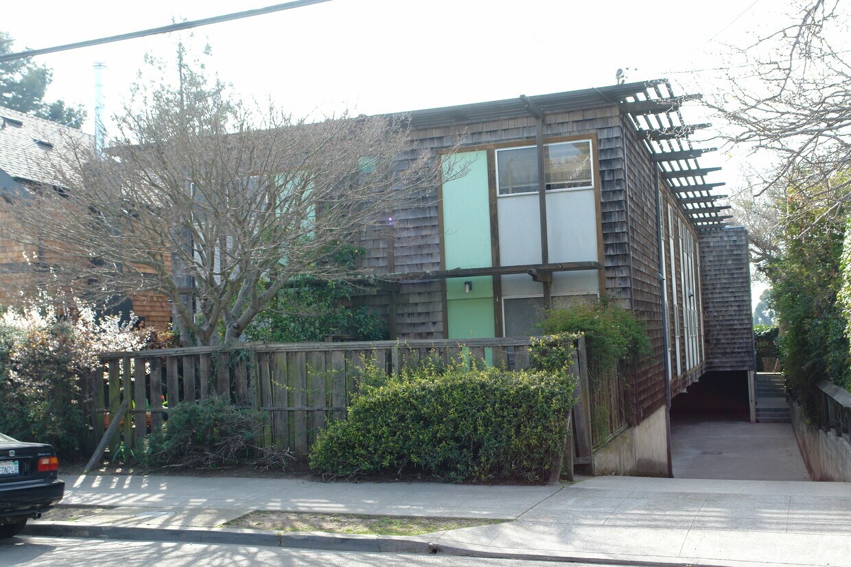 Foto principal - 1312 Josephine St