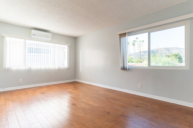 Building Photo - 2244 Addison Way