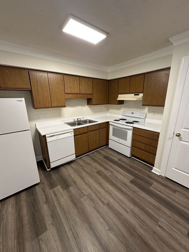 Building Photo - 2 Bedroom 2 Bathroom Condo!