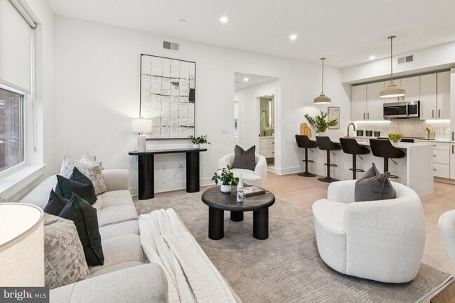 Photo - 30 W Allens Ln Apartment