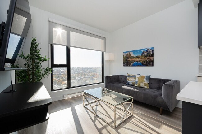 Photo du bâtiment - 665 Rue Versailles