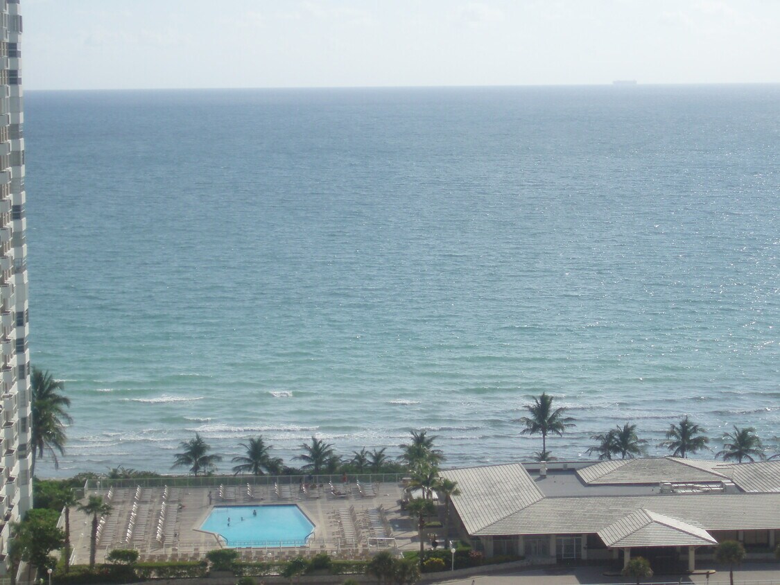 1965 S Ocean Dr Unit 18F, Hallandale Beach, FL 33009 Condo for Rent