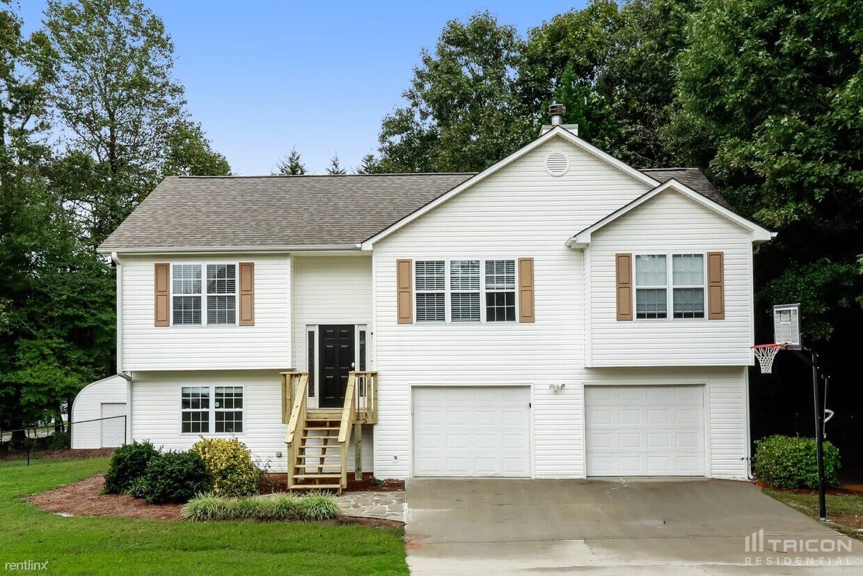 Primary Photo - 419 Foxdale Rd