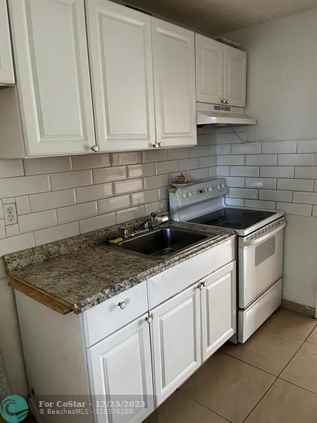 Foto del edificio - 6154 Flagler St