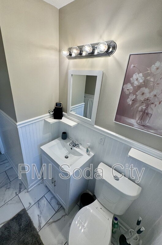 Foto del edificio - 3615 Truman St