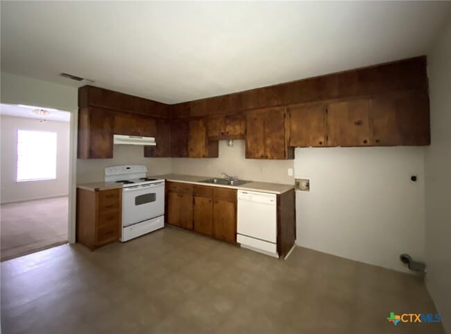 Foto del edificio - 4800 Rainbow Cir