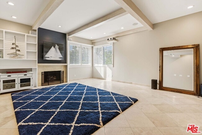 Building Photo - 30 Galleon St