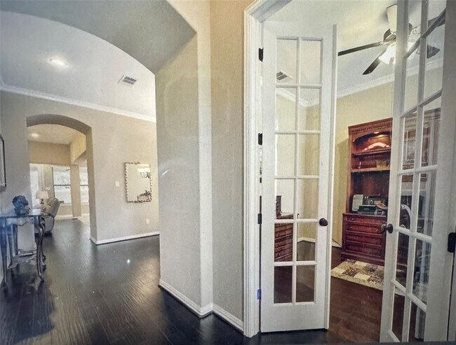 Foto del edificio - 2414 Sweetwater Ln