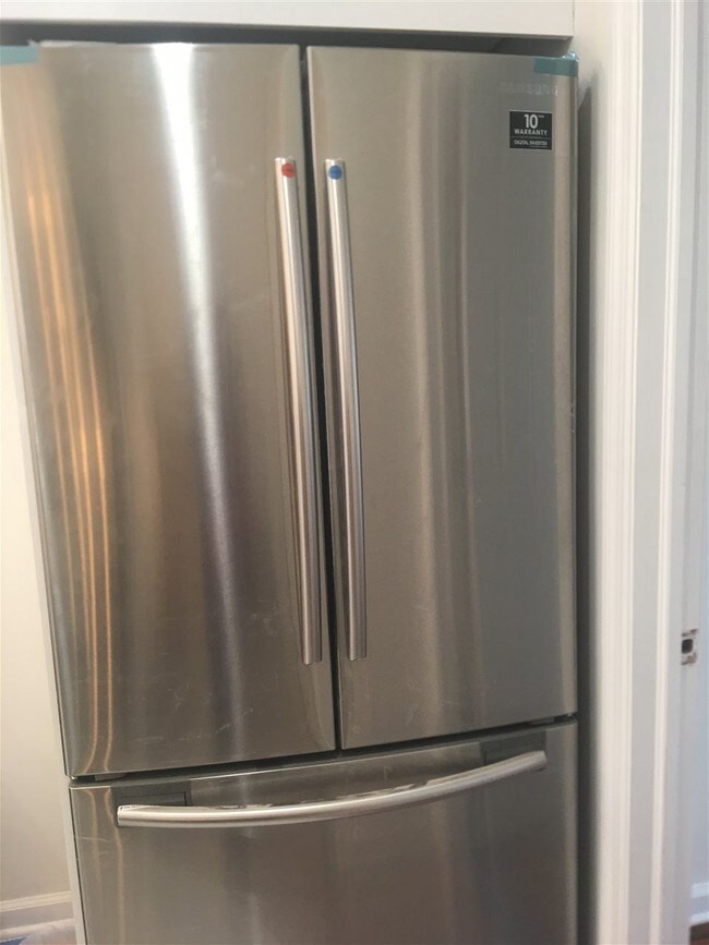 Foto del edificio - 151 Bleecker St