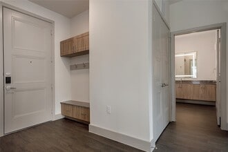 Building Photo - 8900 Six Pines Dr