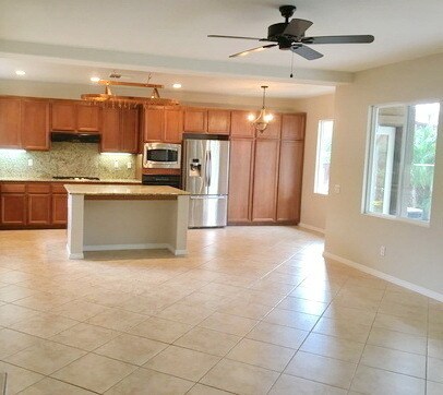 Foto del edificio - Gorgeous 5 bedroom, 3 bath plus Loft - Mou...